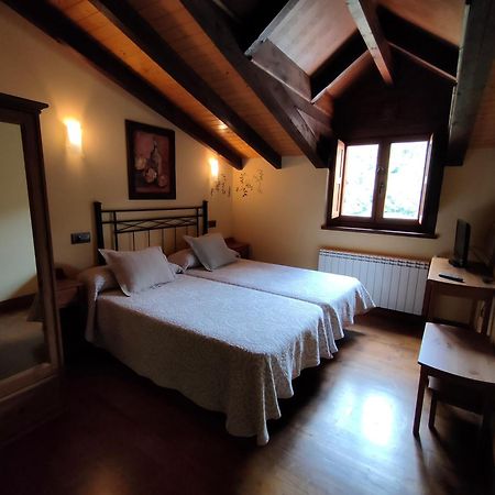 Hotel Dona Gaudiosa Pola de Lena Kültér fotó