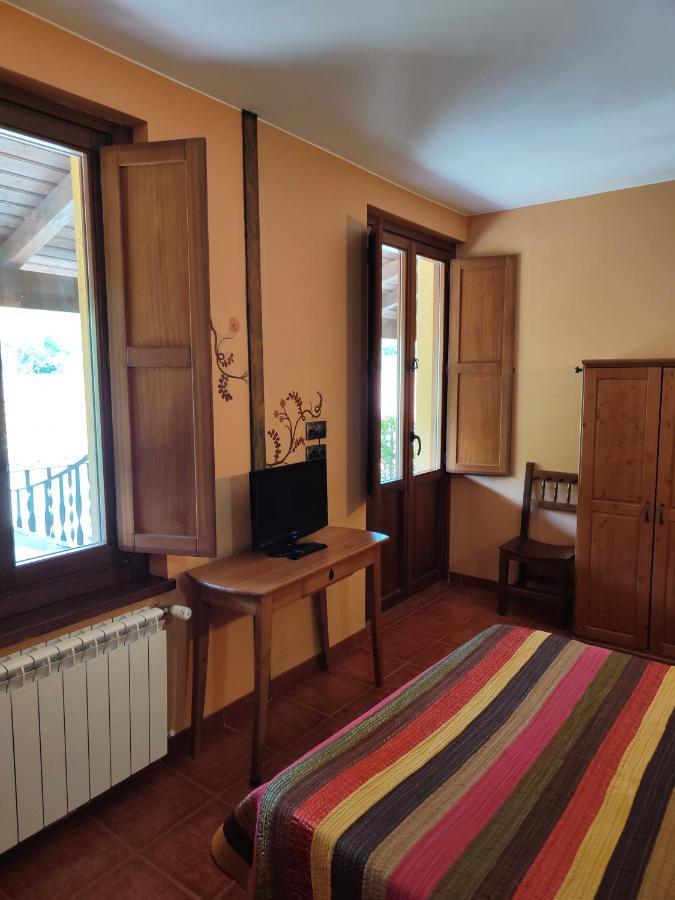 Hotel Dona Gaudiosa Pola de Lena Kültér fotó